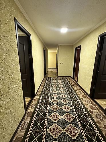 Продажа коттеджей и домов: Продаётся дом в «золотом квадрате» Чолпон-Аты. Вторая линия от трассы — 18