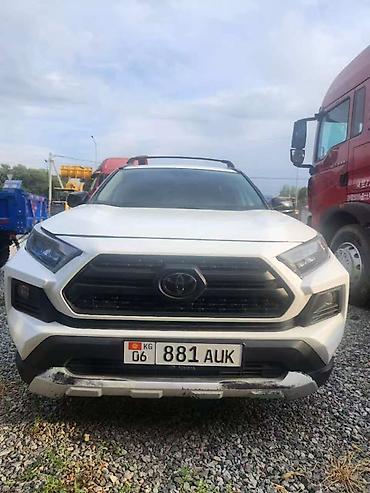 Toyota RAV4: 2018 г., Автомат, Бензин, Кроссовер
