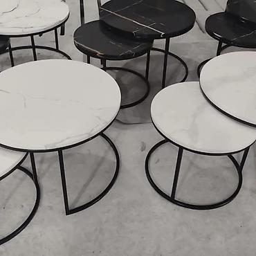 platneni ormar: Klub sto, set od dva stocica za dnevnu sobu. Cena: 8600 din Moderni i — 3