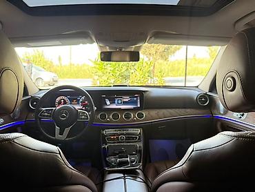 small car: Mercedes-Benz E-Class: 2020 г., Седан — 3