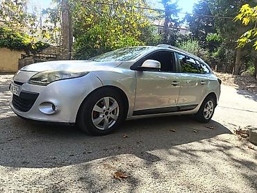 Renault: Renault Mégane kombi (station wagon) • Kuzov: kombi, gümüşü rəng • — 1