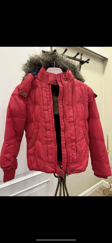 детское питание оптом в бишкеке: Зимняя детская брендовая куртка Хилфингер Италия. Разм 7/10 лет. Еще