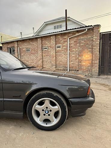 крыло на одиссей: BMW 5 series: 1994 г., 2.5 л, Автомат, Бензин, Седан — 6