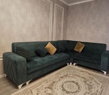 quxna divanlari: Künc divan