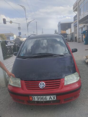 обмен на авто с доплатой: Volkswagen : 2001 г., 2 л, Механика, Бензин, Минивэн