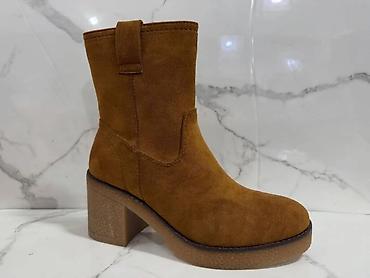 Gležnjače: Ženske zimske čizme – više modela - Topla crna čizma od brušene kože — 22