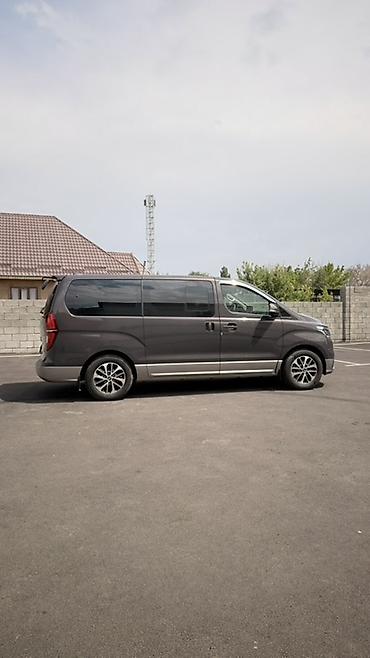 старекс 4х4: Hyundai H-1: 2019 г., 2.5 л, Автомат, Дизель, Минивэн — 6