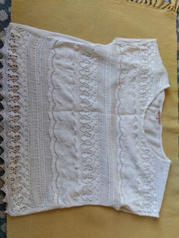 zenske pantalone h: Moderna pamučna majica vel m,napred viola pozadi glatkapamuk