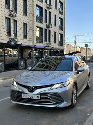 Toyota: Toyota Camry: 2018 г., 2.5 л, Автомат, Бензин, Седан — 2