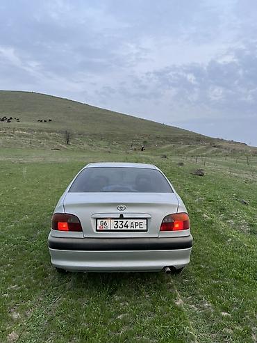 Продажа авто: Toyota Avensis: 1998 г., 1.6 л, Механика, Бензин, Седан — 4