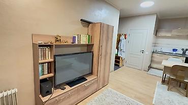nomad hostel: Сдается студия с кухней. - Просторная студия открытой планировки — 5