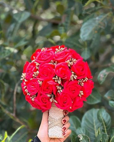 Ostali kućni dekor: Ručni buketi ruža – dekorativni i svečani aranžmani - Elegantni — 11