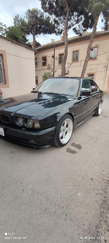 124 bufer: BMW 5 series: 2.5 l | 1995 il Sedan — 2