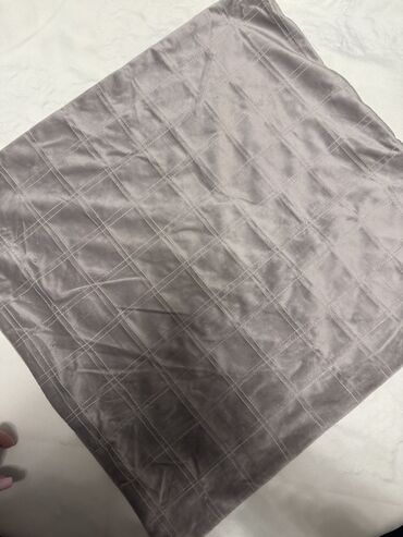 Balış üzləri: Rəng - Qəhvəyi Vilyur Balış üzü — 16