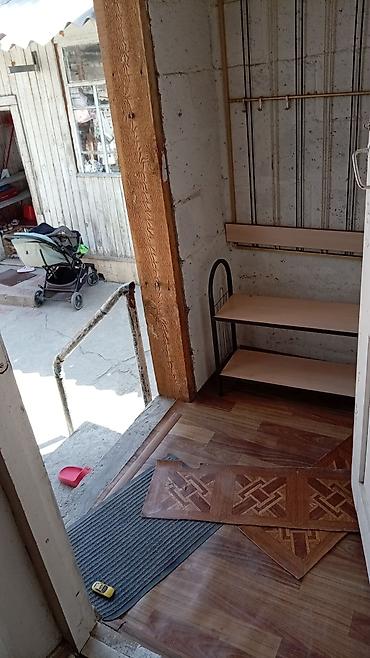 теплый дом: Сдаётся простая комната в частном доме. - Планировка: одна жилая — 2