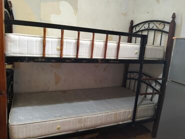 İkimərtəbəli uşaq çarpayıları: Oğlan və qız üçün, İşlənmiş, Çarpayı, Matras ilə