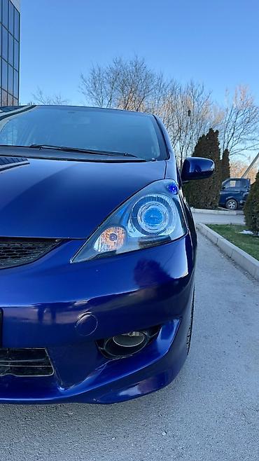 Honda: Honda Fit: 2009 г., 1.5 л, Вариатор, Бензин, Хэтчбэк — 4