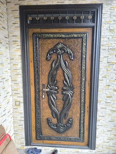 demir sifir: Metal giriş qapısı – dekorativ oymalı dizayn - Material: möhkəm metal