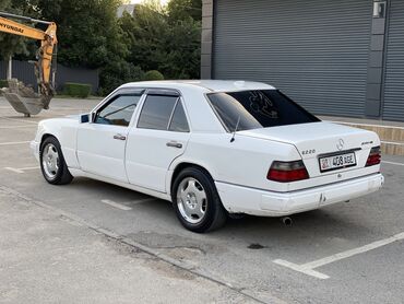 Mercedes-Benz: Mercedes-Benz E-Class: 1993 г., 2 л, Механика, Бензин, Седан — 3