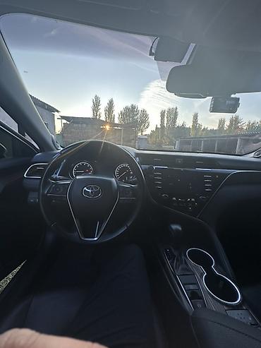 Унаа: Toyota Camry: 2017 г., 2.5 л, Автомат, Бензин, Седан — 8