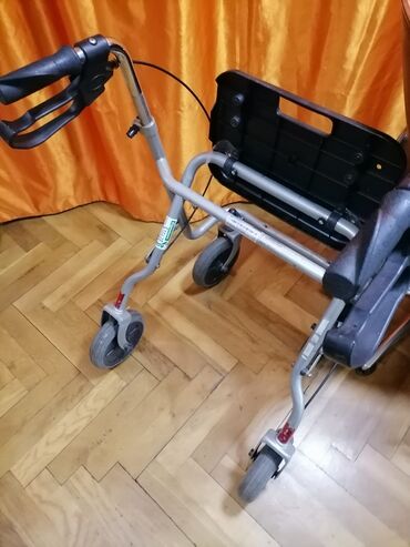 Hodalice, štake, štapovi za hodanje, kolica za hodanje: Hodalica sklapajuća sa ispravnim kočnicama
Sve je Ok — 16