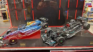 Модели автомобилей: Конструкторы LEGO Technic: гоночные болиды Формулы-1 - — 1