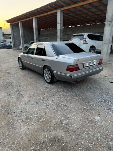 Mercedes-Benz: Mercedes-Benz W124: 1994 г., 3.2 л, Автомат, Бензин, Седан