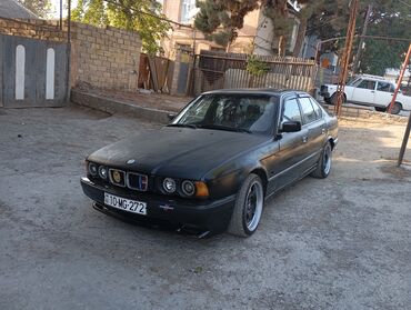 BMW: BMW 5 series: 2 l | 1990 il Sedan