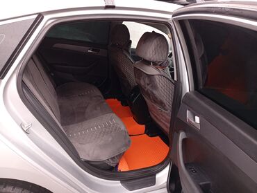 срочно продать машину: Hyundai Sonata: 2016 г., 2 л, Типтроник, Газ, Седан