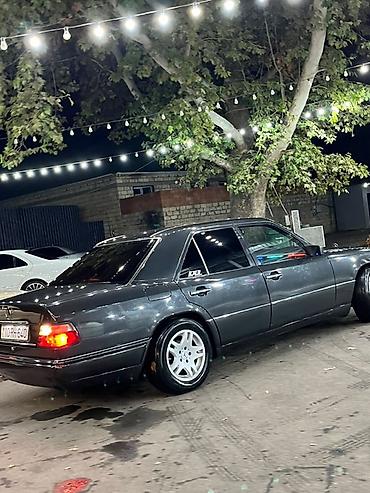 retro masin: Mercedes-Benz E-Class W124 sedan Maror karopka kandisaner idiyal — 4