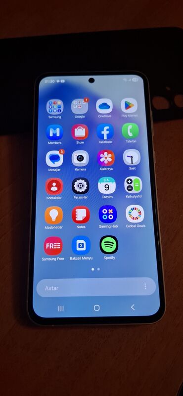 Видеоигры и приставки: Samsung Galaxy A55, 128 ГБ, цвет - Белый, Отпечаток пальца