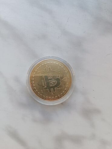 naxışlı uşaq paltarları: Bitcoin Coin

İkitərəfli qabarıq naxışlı qızıl sikkə "Bitcoin"