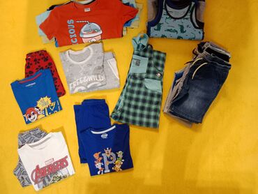 dečija garderoba novi pazar: H&M, Okrugli izrez, Kratak rukav, Patrolne šape, 110-116