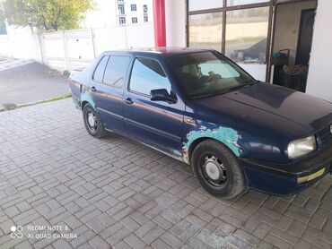 volkswagen 1995: Volkswagen Vento: 1995 г., 1.8 л, Механика, Бензин, Седан