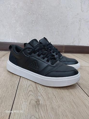 кайра 35: Кроссовки Adidas, ОРИГИНАЛ, р 40. В отличном состоянии. Коробка — 1