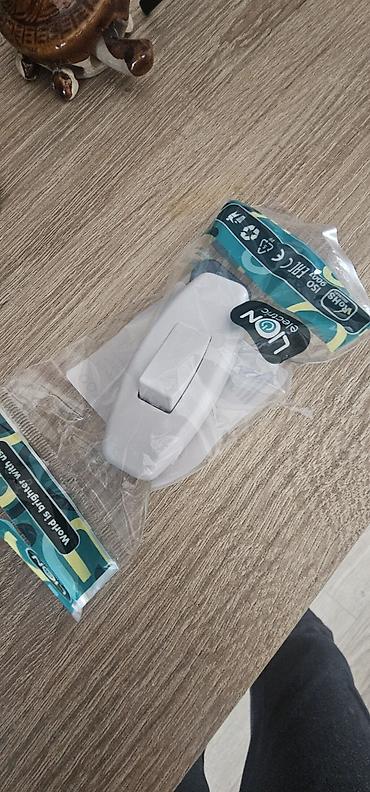 argb controller: Переключатель для бра LION electric (Arapuar), промежуточный, белый - — 1