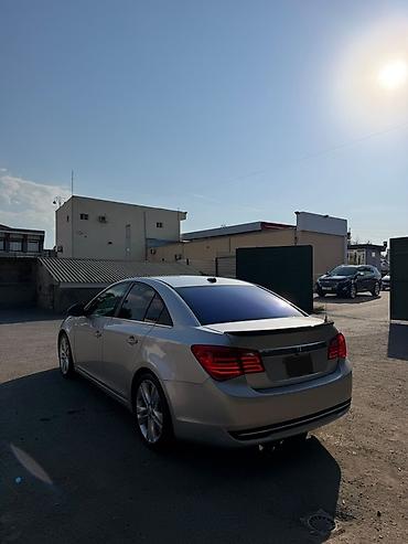 chevrolet cruze faralar: Chevrolet Cruze sedan – gümüşü rəng Xüsusiyyətlər: - Korpus: 4 qapılı — 3