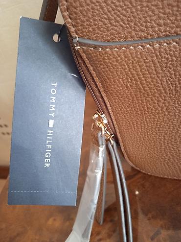 Сумки: Классическая сумка, Tommy Hilfiger, США, Материал: Экокожа, Застежка на молнии, Женские, Новый — 3