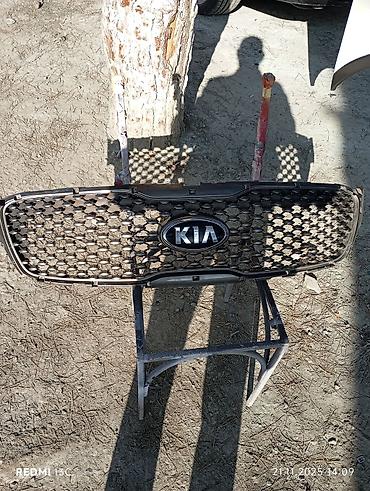 radiator barmaqliq: KIA ön radiator barmaqlığı - Model: KIA (orijinal loqolu) - Naxış — 2