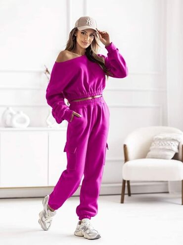 Gornji i donji deo: Komplet trenerka na lalafo.rs — 1 Gornji i donji deo: Komplet trenerka — 1