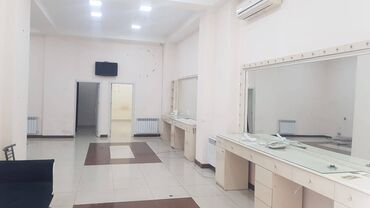 Digər kommersiya daşınmaz əmlakı: Binəqədi 9-cu mikrarayonda yerləşən obyekt 135 kv Sahesi olan salon — 6