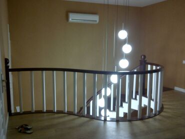 Həyət evləri və villaların satışı: 6 otaqlı, 350000 kv. m, Orta təmir — 22