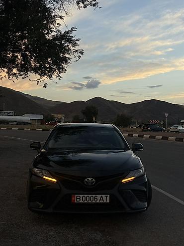 byd e1: Toyota Camry: 2021 г., 2.5 л, Автомат, Гибрид, Седан — 4