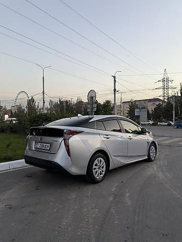 Toyota: Toyota Prius: 2016 г., 1.8 л, Автомат, Гибрид, Лифтбек — 4