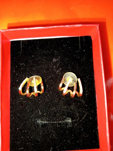 Kəmərlər: Qızılı rəngdə, daşlı qadın sırğası - Model: qulağı qismən qucaqlayan U — 33