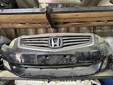 Передний комплект для Honda: бампер + решётка радиатора + эмблема +