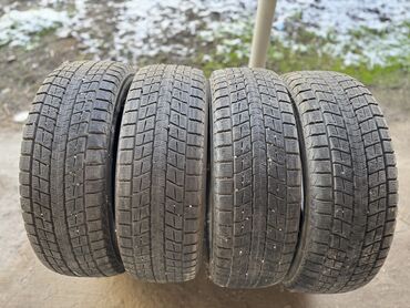 Шины: Шины 225 / 65 / R 17, Зима, Б/у, Комплект, Легковые, Япония, Bridgestone