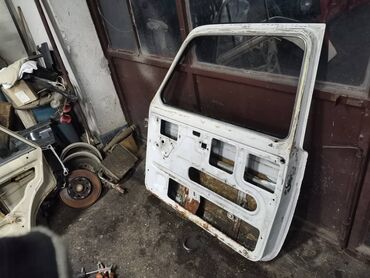 Auto delovi: Dodatni opis Vrata desna Lada 21213,21214 Niva br.2. U beloj boji — 9