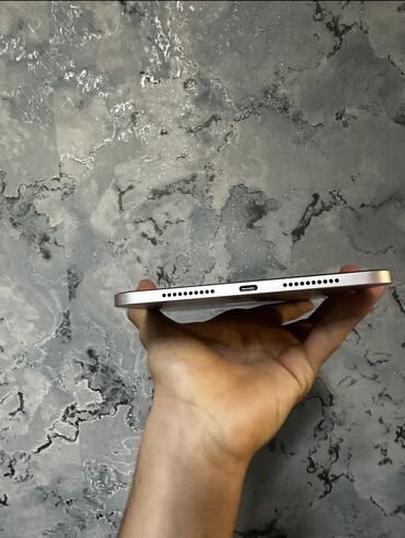 ipad 8 ci nesil qiymeti: İpad 6 mini 256 gb yaddaş 1 ci əldir karopkası var ideal vəziyyətdədir