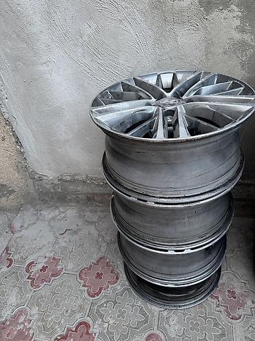 diska 13: Продаю комплект оригинальных дисков Hyundai Grandeur 

- Диаметр: R 17 — 4
